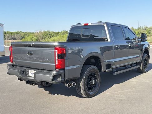 New 2026 Ford F250 Lariat w/ Black Appearance Package AWD/4WD image 4