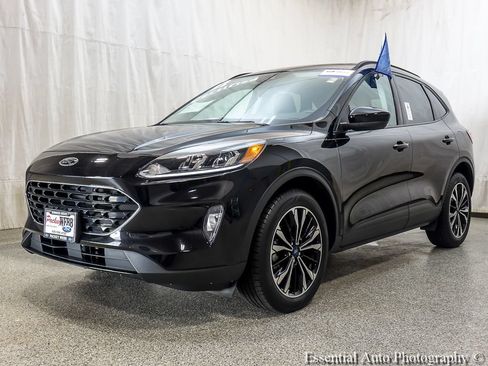 Certified 2022 Ford Escape SEL w/ SEL Stealth AWD Package image 2