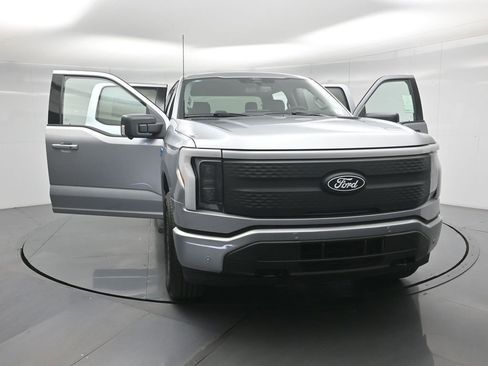 New 2025 Ford F150 Lightning Flash image 30