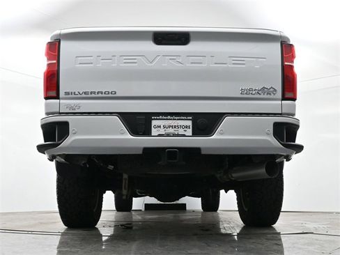 Used 2024 Chevrolet Silverado 2500 High Country w/ High Country Premium Package image 31