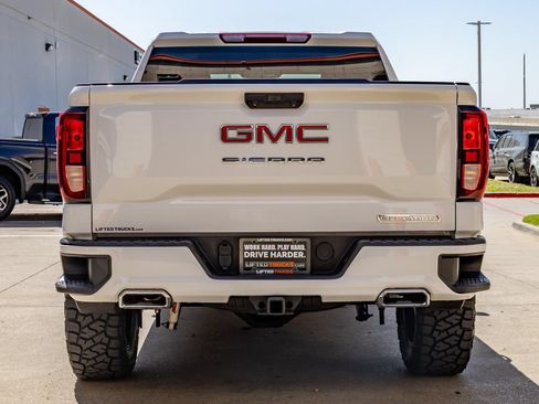 Used 2025 GMC Sierra 1500 Elevation w/ X31 Off-Road Package AWD/4WD image 5