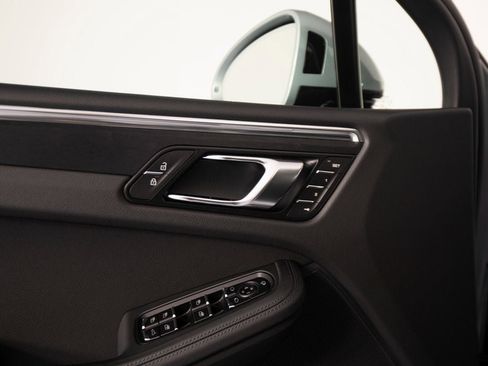 New 2026 Porsche Macan GTS image 13