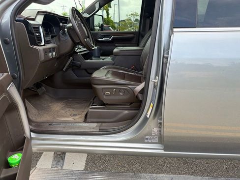 Used 2024 GMC Sierra 2500 Denali w/ Denali Reserve Package AWD/4WD image 16