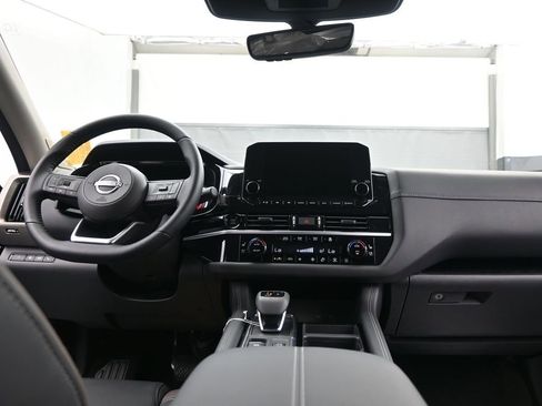 New 2025 Nissan Pathfinder Platinum w/ Cargo Package image 14