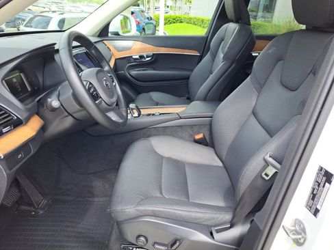 Used 2025 Volvo XC90 B5 Plus w/ Protection Package Premier image 14