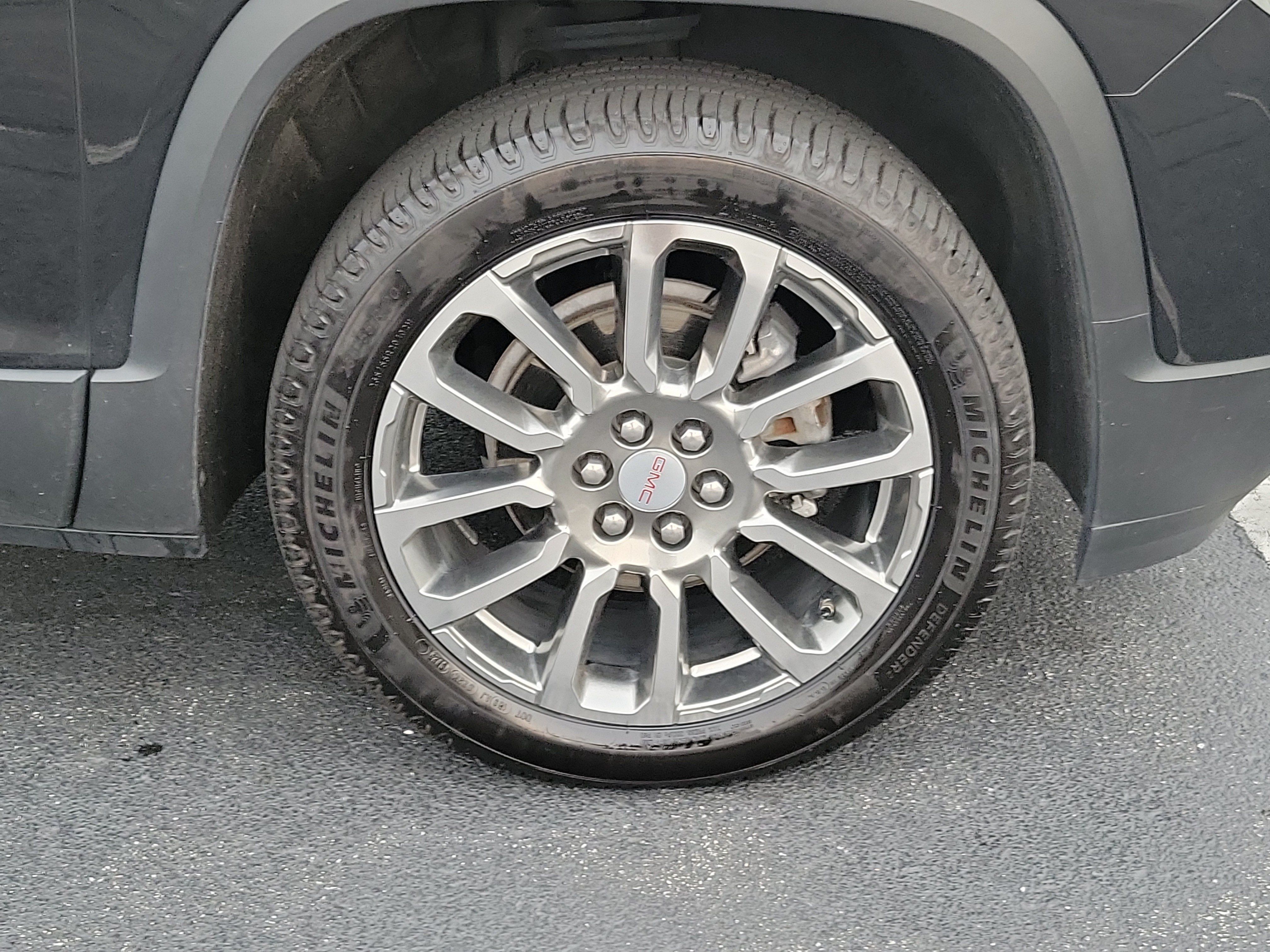 Used 2023 GMC Acadia SLT w/ Preferred Package AWD/4WD image 6