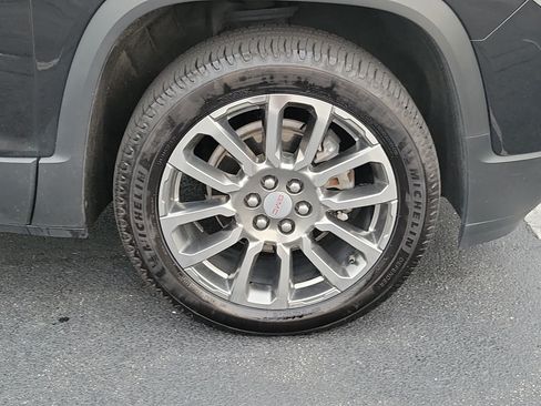 Used 2023 GMC Acadia SLT w/ Preferred Package AWD/4WD image 6