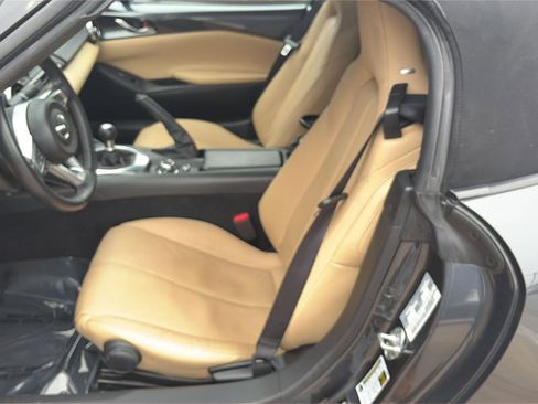 Used 2017 MAZDA MX-5 Miata Grand Touring image 11