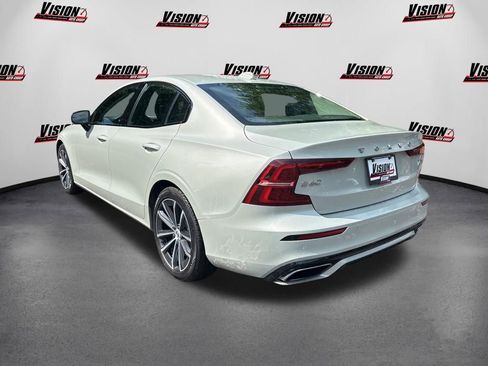 Used 2021 Volvo S60 T5 Momentum w/ Advanced Package AWD/4WD image 3