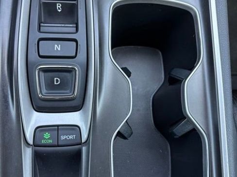 Used 2018 Honda Accord Sport image 10