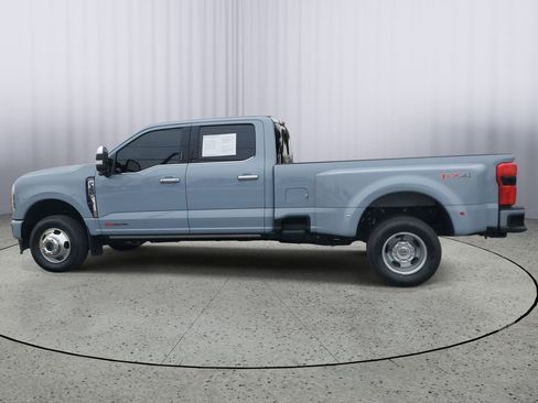 Used 2024 Ford F350 Limited w/ FX4 Off-Road Package image 7