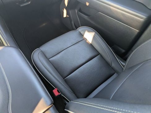 Used 2023 Chevrolet Suburban Premier image 20