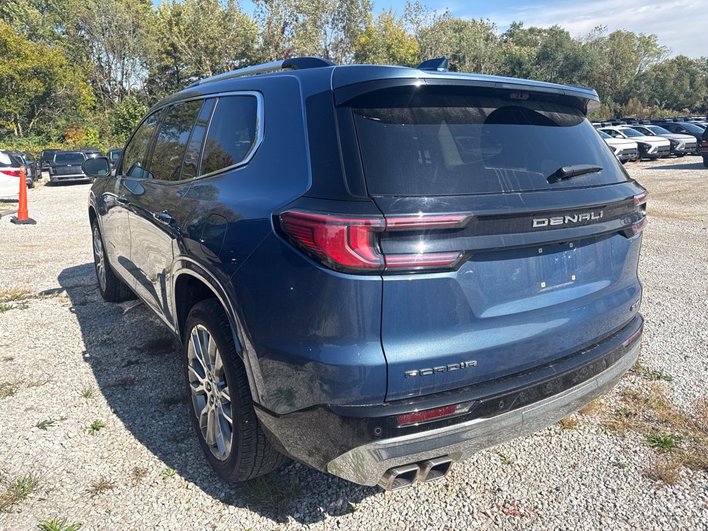 Used 2024 GMC Acadia Denali w/ Super Cruise Package FWD image 2