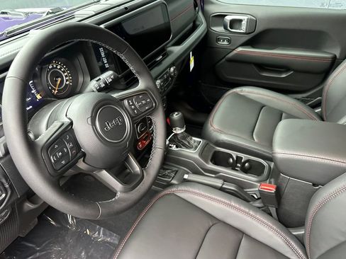 New 2026 Jeep Wrangler Unlimited Rubicon w/ Technology Group image 10