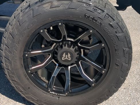 Used 2022 RAM 3500 Laramie image 11