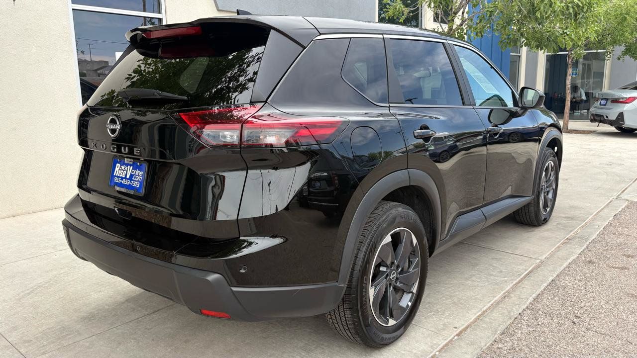 Used 2025 Nissan Rogue SV FWD image 6