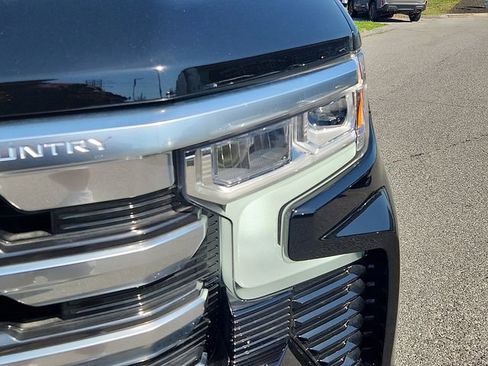 Certified 2024 Chevrolet Silverado 1500 High Country AWD/4WD image 9