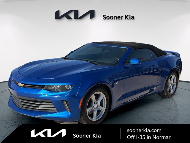 Used 2018 Chevrolet Camaro LT RWD image 1
