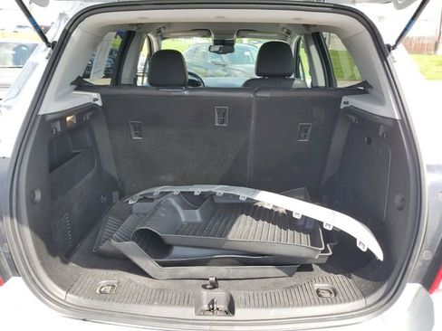 Used 2020 Chevrolet Trax LT w/ LT Convenience Package FWD image 9
