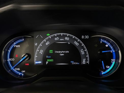 Used 2025 Toyota RAV4 SE AWD/4WD image 15