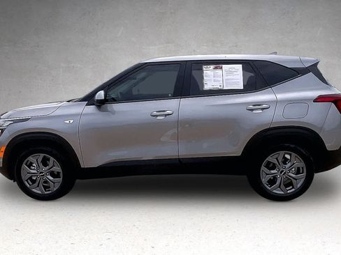 Certified 2026 Kia Seltos LX FWD image 3