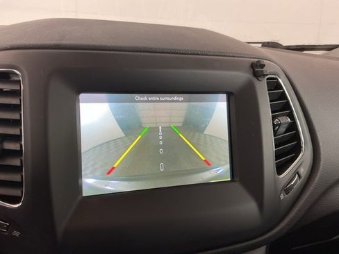 Used 2018 Jeep Compass Latitude w/ Popular Equipment Group image 20