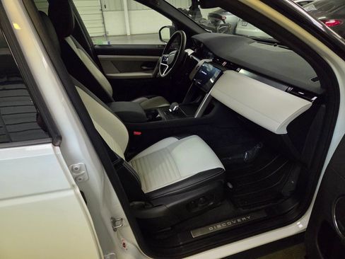 Used 2024 Land Rover Discovery Sport Dynamic SE AWD/4WD image 28