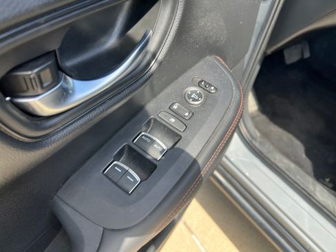 Used 2025 Honda HR-V Sport image 14