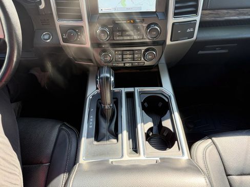 Used 2018 Ford F150 Lariat AWD/4WD image 32