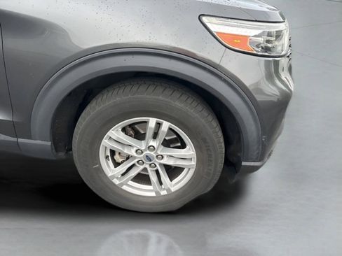 Used 2020 Ford Explorer XLT w/ Equipment Group 202A AWD/4WD image 12