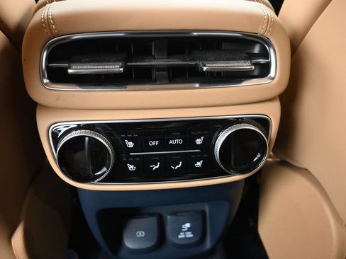 Used 2024 Genesis GV80 3.5T Prestige Signature AWD/4WD image 15