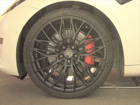 Used 2021 Tesla Model 3 Performance image 27