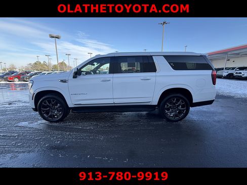 Used 2025 GMC Yukon XL Denali image 4