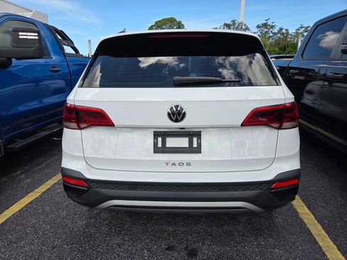 Used 2023 Volkswagen Taos S FWD image 4