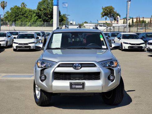 Used 2022 Toyota 4Runner SR5 Premium image 2