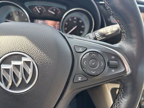 Used 2018 Buick Envision Essence image 13