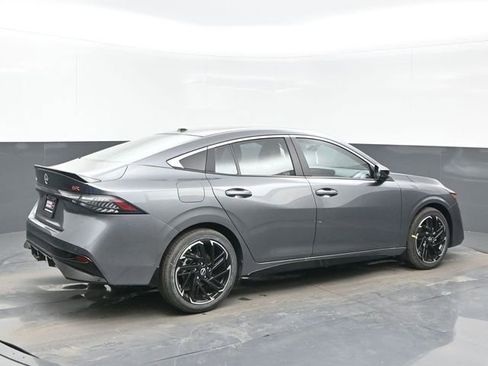 New 2026 Nissan Sentra SR w/ SR Premium Package FWD image 6