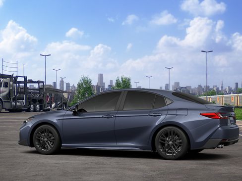 New 2026 Toyota Camry SE FWD image 5