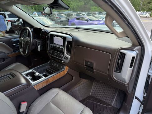 Used 2017 GMC Sierra 1500 SLT AWD/4WD image 29