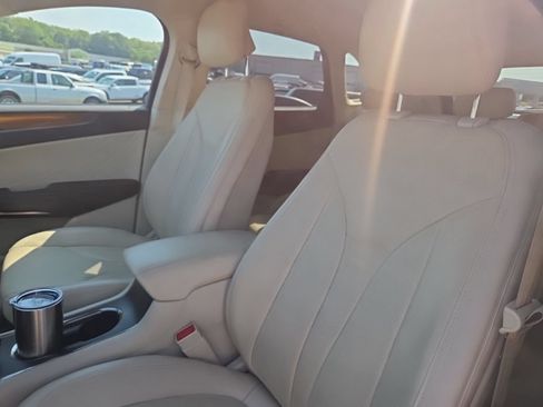 Used 2016 Lincoln MKC Reserve FWD image 25