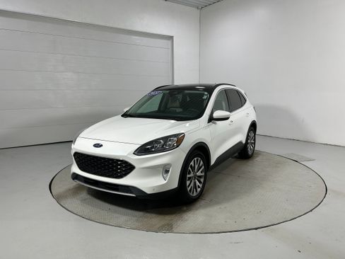 Used 2022 Ford Escape Titanium AWD/4WD image 20
