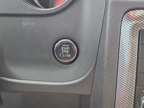 Used 2014 Dodge Challenger R/T image 33