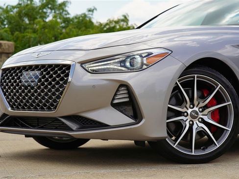 Used 2020 Genesis G70 3.3T w/ Elite Package RWD image 10