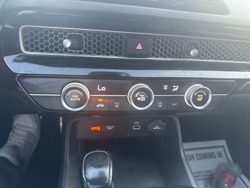 Used 2022 Honda Civic Sport image 14
