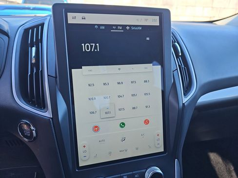 Used 2024 Ford Edge SEL image 24