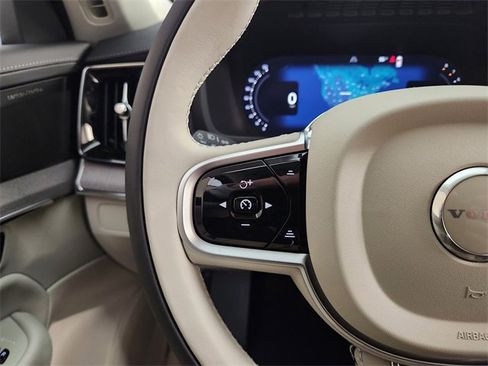 New 2026 Volvo XC90 B6 Ultra w/ Protection Package image 28