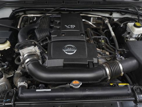 Used 2019 Nissan Frontier SV image 32