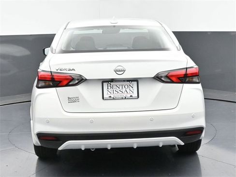 New 2025 Nissan Versa SV w/ Trunk Package image 38