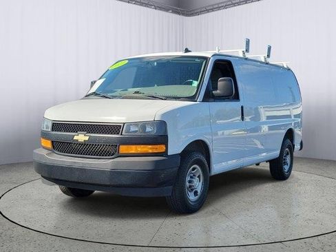 Used 2023 Chevrolet Express 2500 w/ Driver Convenience Package RWD image 3