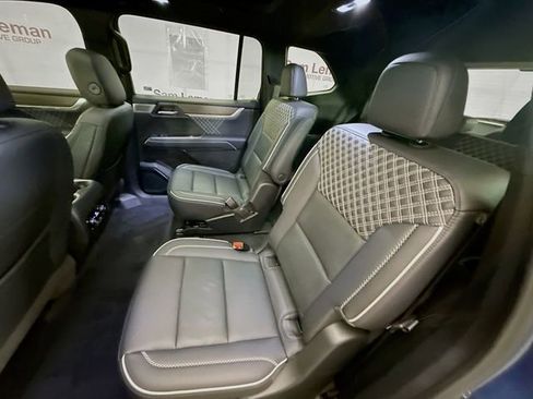 Used 2024 GMC Acadia Denali w/ Super Cruise Package AWD/4WD image 28